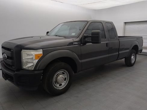 Used 2016 Ford F250 XL RWD image 2