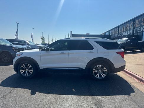 Used 2020 Ford Explorer Platinum w/ Premium Technology Package AWD/4WD image 4