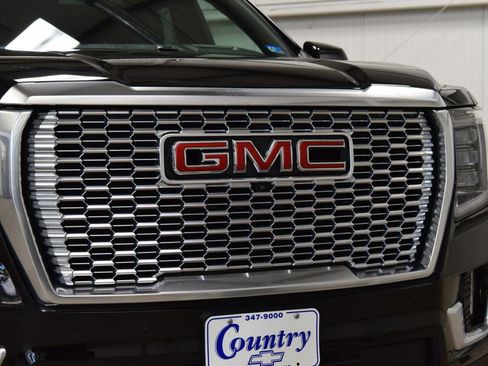 Used 2024 GMC Yukon XL Denali w/ Max Trailering Package AWD/4WD image 11
