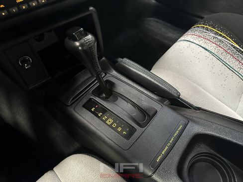 Used 1993 Chevrolet Camaro Z28 RWD image 28