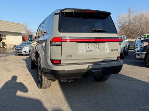 Used 2025 Lexus GX 550 image 17