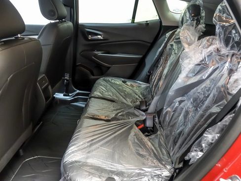 New 2026 Chevrolet Trax LT w/ LT Convenience Package image 10