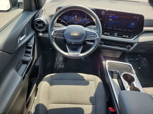 Used 2025 Chevrolet Equinox LT image 13