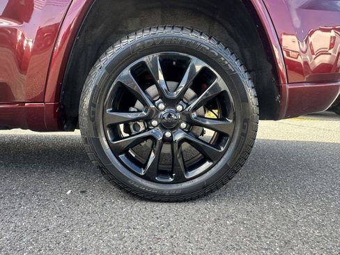Used 2019 Jeep Grand Cherokee Altitude AWD/4WD image 25