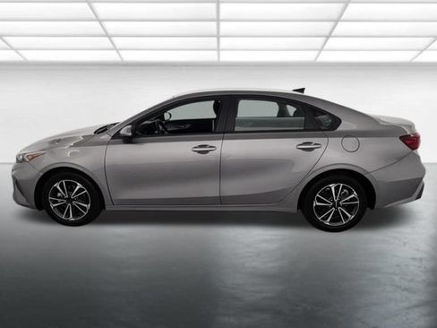 Used 2024 Kia Forte LXS FWD image 4
