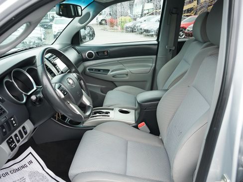 Used 2013 Toyota Tacoma 4x4 Double Cab w/ TRD Sport Pkg image 12