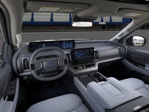 New 2026 Ford Expedition Platinum w/ Platinum Ultimate Package image 9