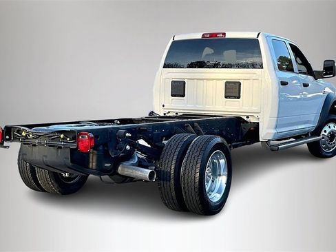 New 2024 RAM 5500 Tradesman w/ Chrome Appearance Group image 6