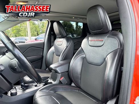 Used 2021 Jeep Cherokee Trailhawk w/ Sun, Sound & Nav Group AWD/4WD image 14