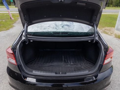Used 2019 Hyundai Elantra SEL FWD image 12