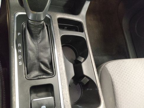 Used 2019 Ford Escape SE FWD image 26