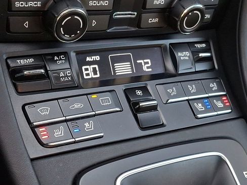 Used 2015 Porsche 911 Carrera 4 image 14