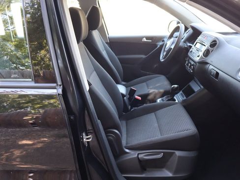 Used 2011 Volkswagen Tiguan S AWD/4WD image 22