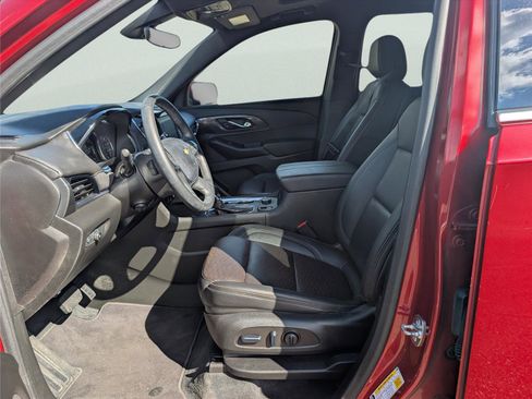 Used 2023 Chevrolet Traverse High Country image 12
