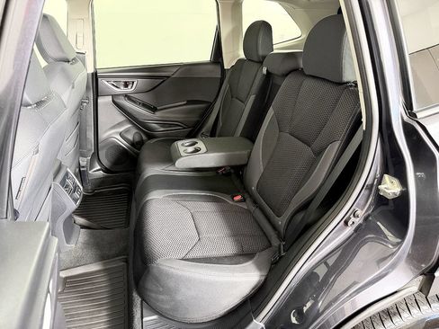 Used 2019 Subaru Forester Premium AWD/4WD image 40