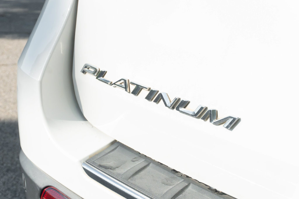Used 2021 Ford Explorer Platinum w/ Premium Technology Package RWD image 10