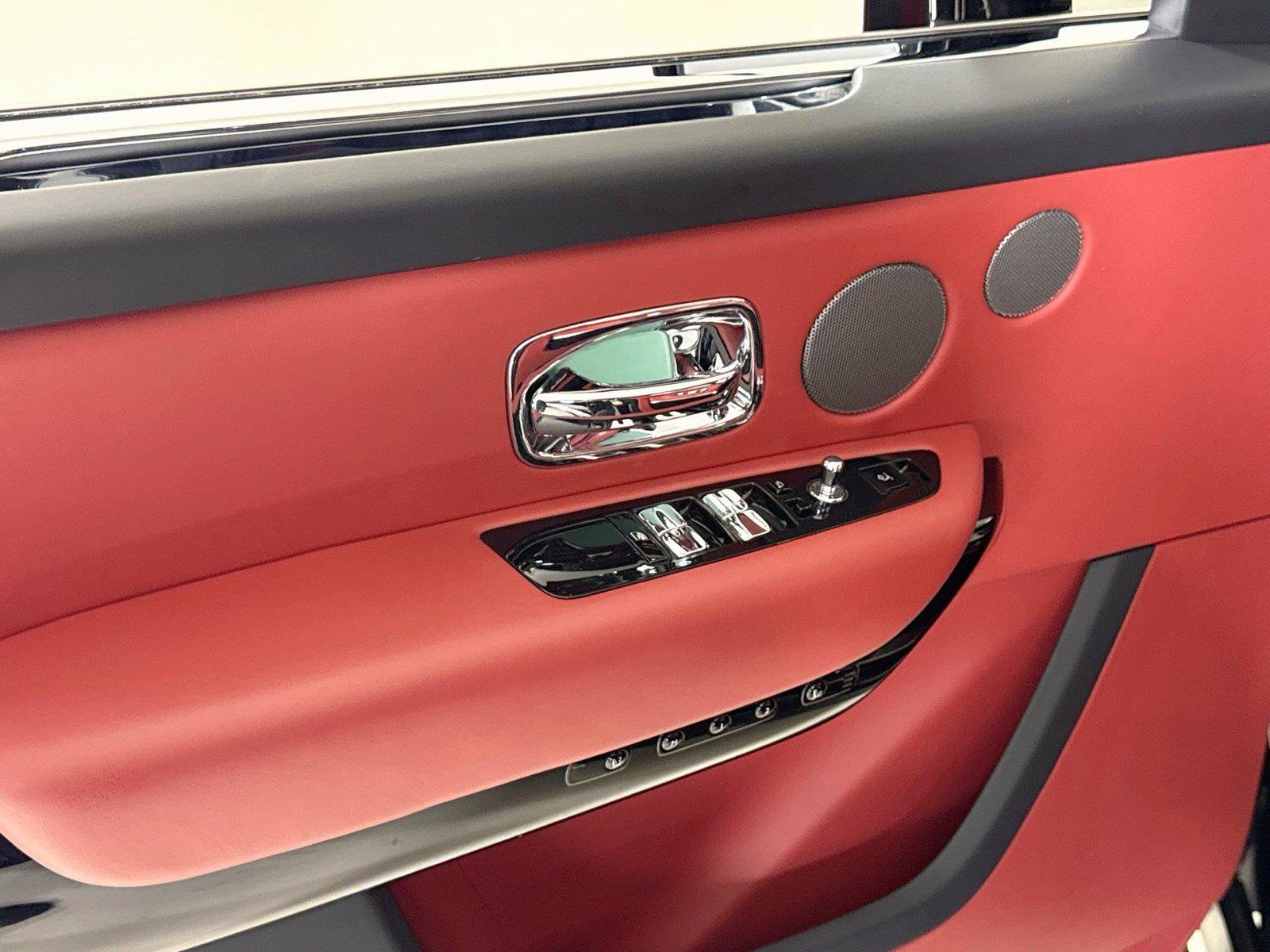 Used 2022 Rolls-Royce Cullinan AWD/4WD image 12