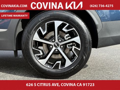 Certified 2025 Kia Sportage EX image 11