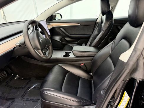 Used 2022 Tesla Model 3 image 11