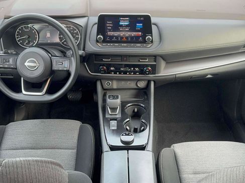 Used 2023 Nissan Rogue SV image 10