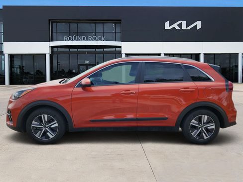Used 2022 Kia Niro LXS FWD image 4