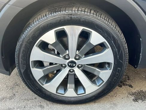 Used 2020 Kia Telluride S image 11