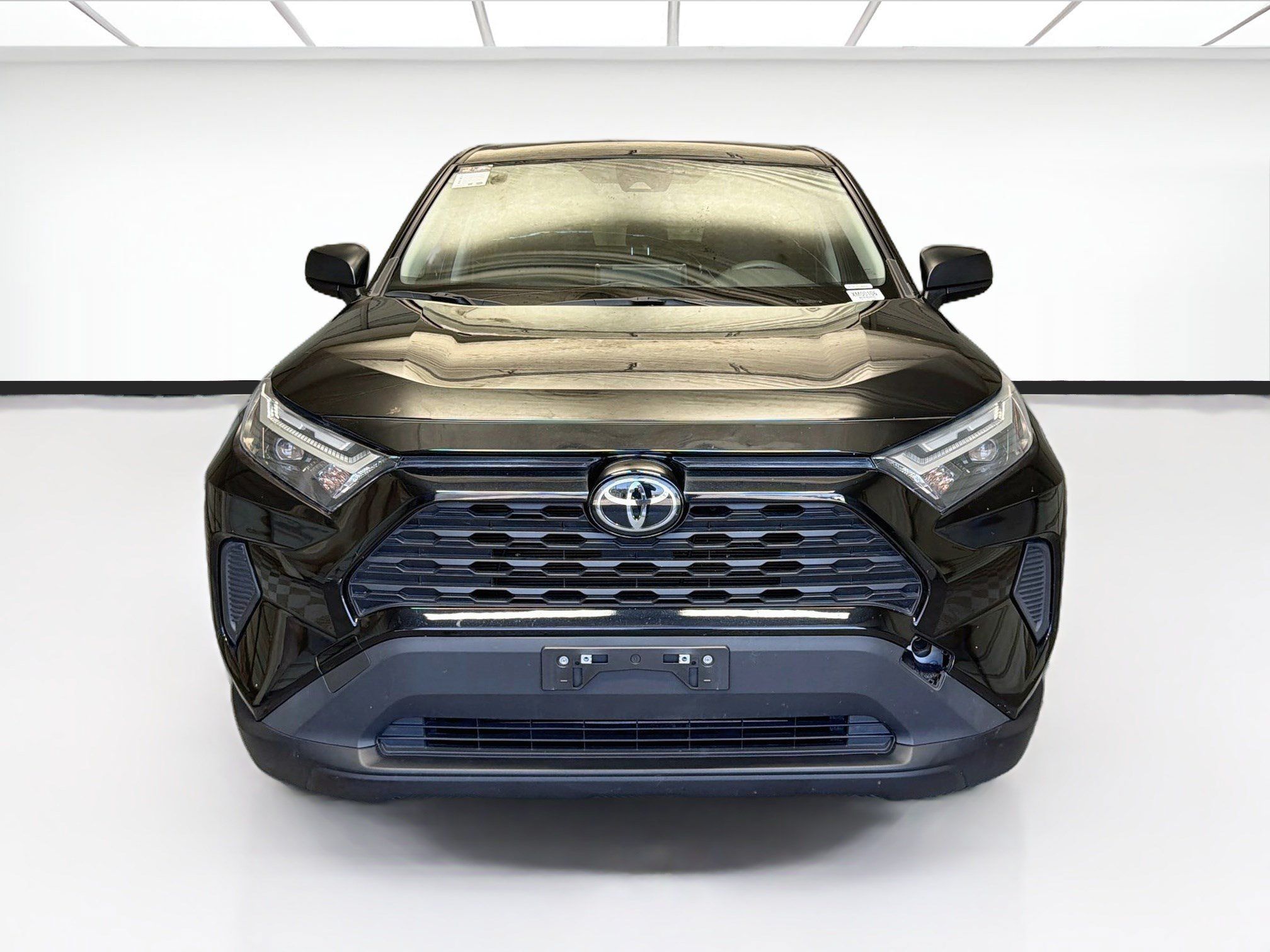 Used 2024 Toyota RAV4 LE FWD image 2