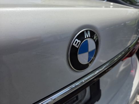 Used 2020 BMW 740i w/ Premium Package RWD image 4
