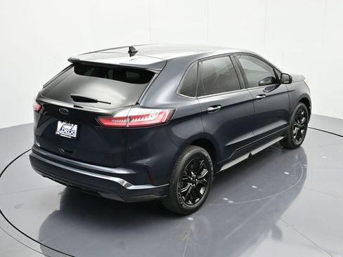 Certified 2022 Ford Edge SE w/ Black Appearance Package image 48