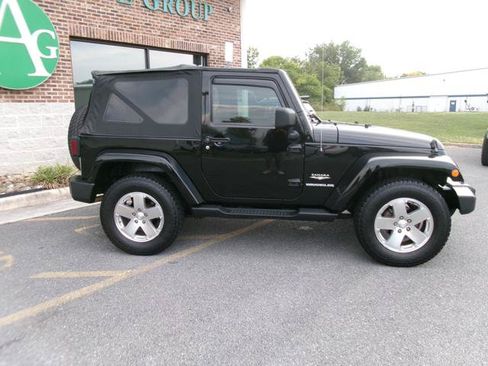 Used 2009 Jeep Wrangler Sahara w/ Trailer Tow Group AWD/4WD image 3