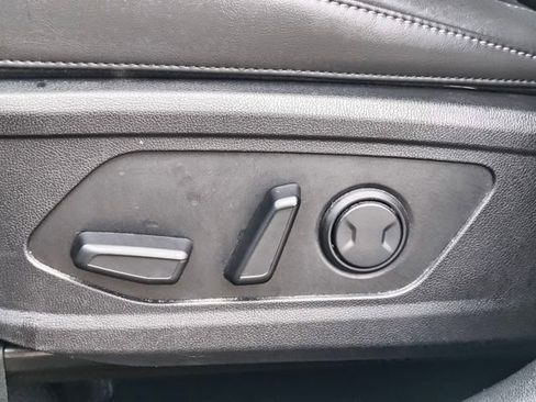 Certified 2024 Kia Sorento S image 19