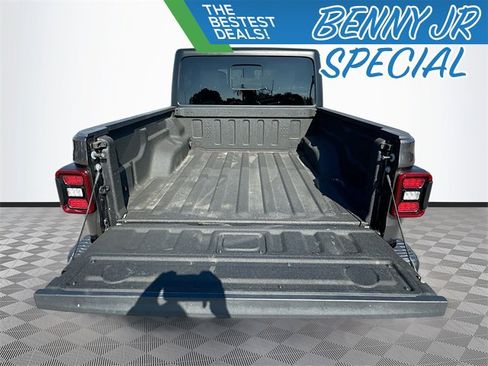 Used 2024 Jeep Gladiator Rubicon w/ Safety Group image 25