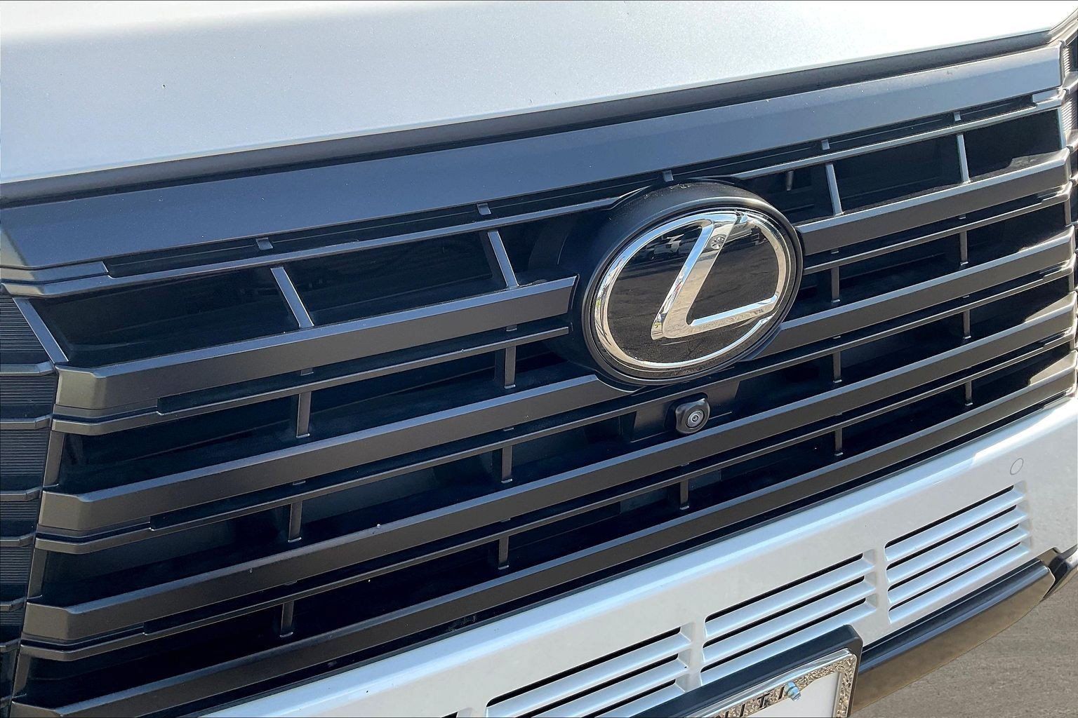 Used 2024 Lexus GX 550 w/ Accessory Package (Z1) AWD/4WD image 32