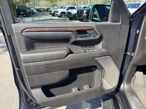 Used 2024 Chevrolet Silverado 1500 High Country w/ High Country Premium Package image 19