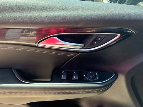 Used 2022 Buick Envision Preferred FWD image 20