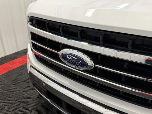 Used 2022 Ford F150 Lariat w/ Max Trailer Tow Package AWD/4WD image 8