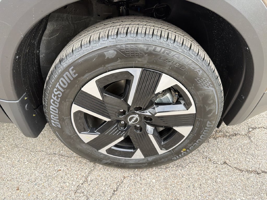 Used 2026 Nissan Kicks SV w/ SV Premium Package AWD/4WD image 14