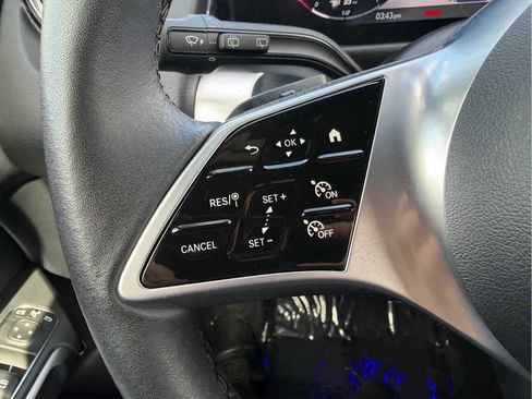 Used 2025 Mercedes-Benz GLB 250 4MATIC image 14