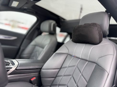 Certified 2023 BMW 760i xDrive w/ Executive Package image 17