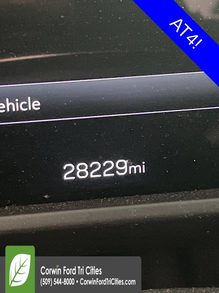 Used 2025 GMC Acadia AT4 AWD/4WD image 6