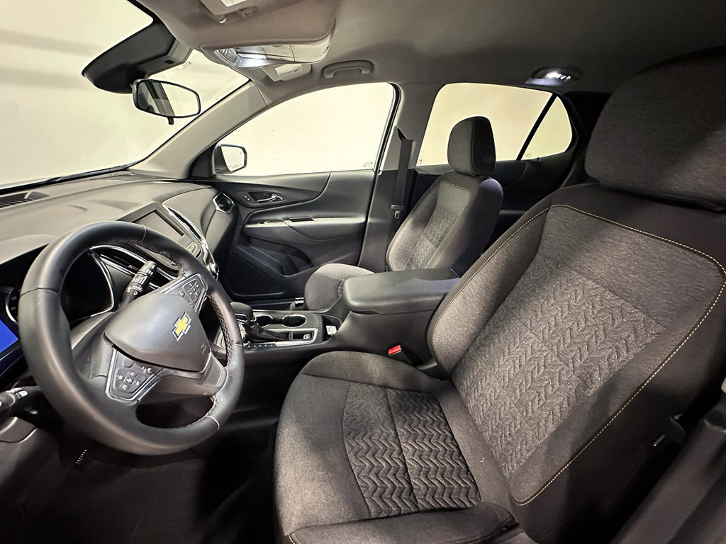 Used 2024 Chevrolet Equinox LT FWD image 3