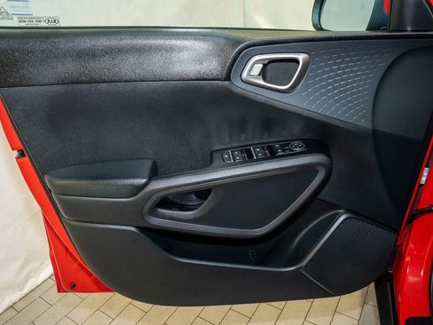 Used 2020 Kia Soul S image 10