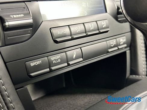 Used 2012 Porsche 911 Turbo S image 25