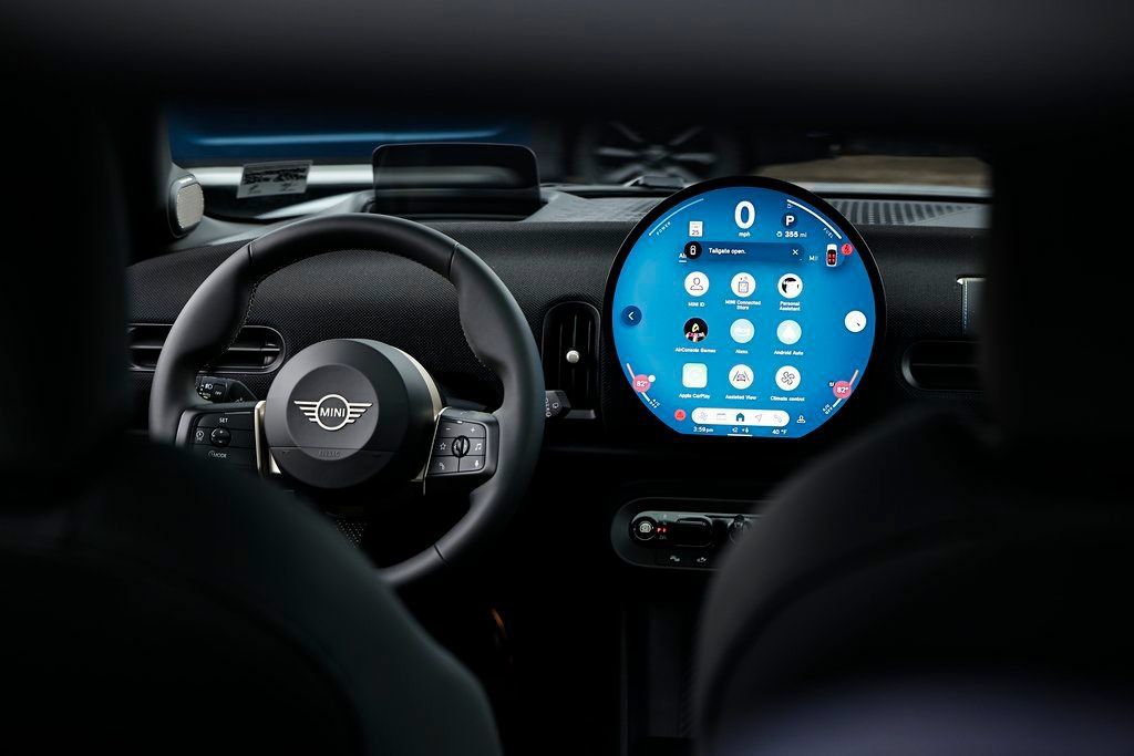 New 2026 MINI Cooper 2-Door Hardtop FWD image 28