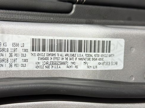 Used 2016 Jeep Grand Cherokee Limited RWD image 21