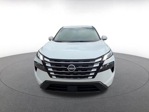 Used 2026 Nissan Rogue SV FWD image 4