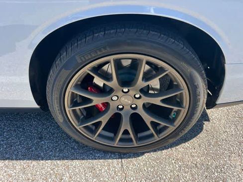 Used 2016 Dodge Challenger SRT Hellcat RWD image 3