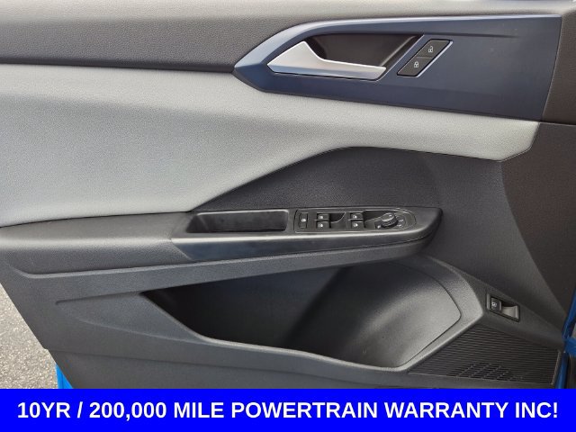 Used 2023 Volkswagen Taos SE w/ Panoramic Sunroof Package FWD image 28