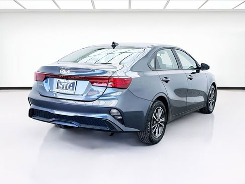 Used 2024 Kia Forte LXS w/ LXS Technology Package image 4