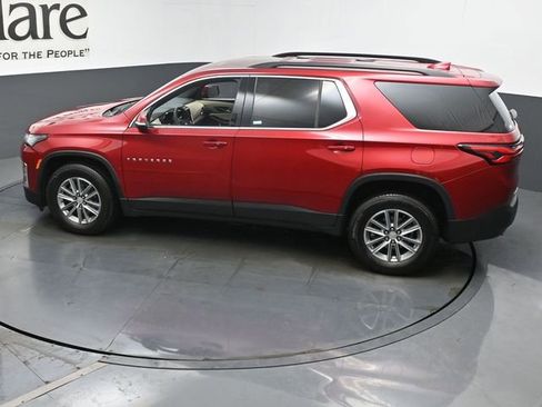 Used 2023 Chevrolet Traverse LT image 19